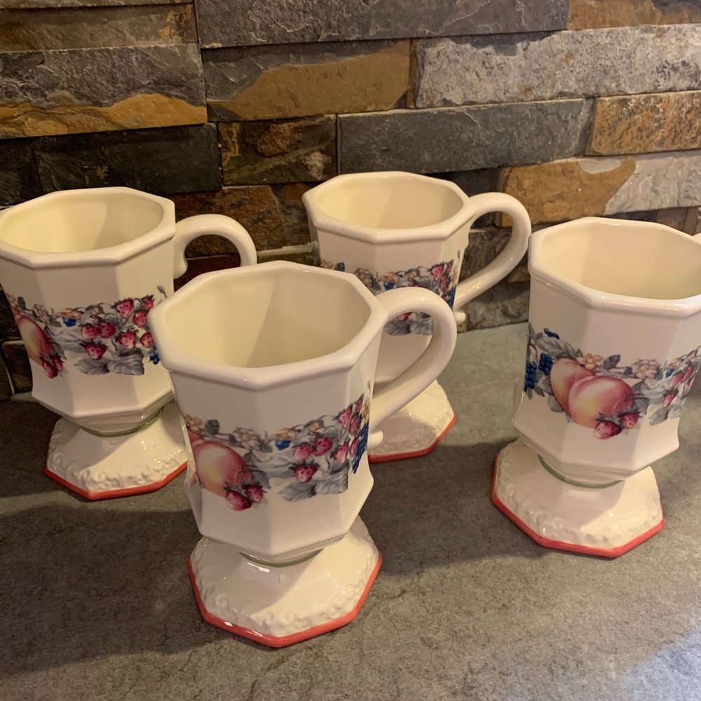 Vintage Avon Sweet Country Harvest - Set of 4 Pedestal Mugs